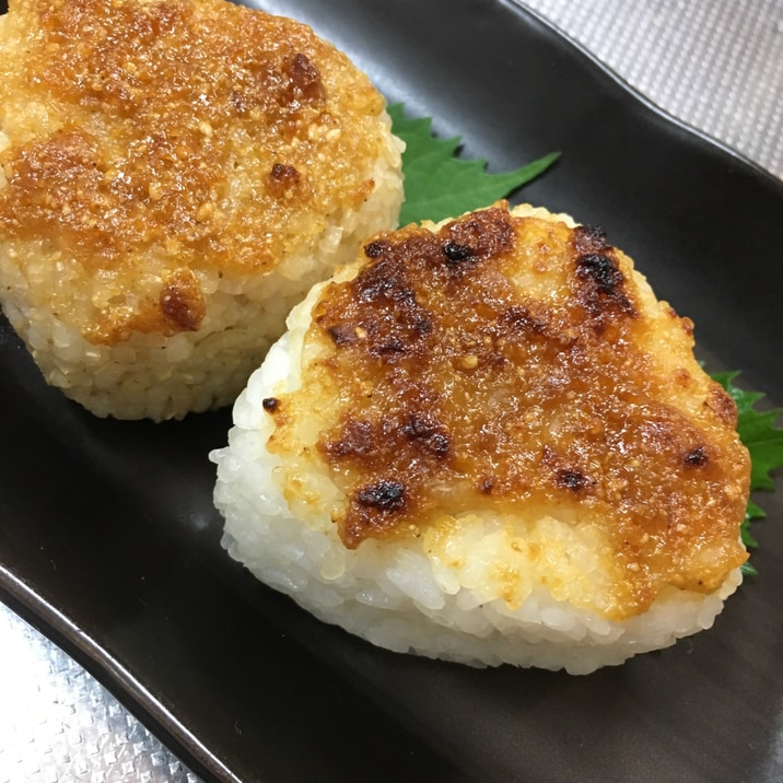 子供が喜ぶ☆簡単みそ焼きおにぎり